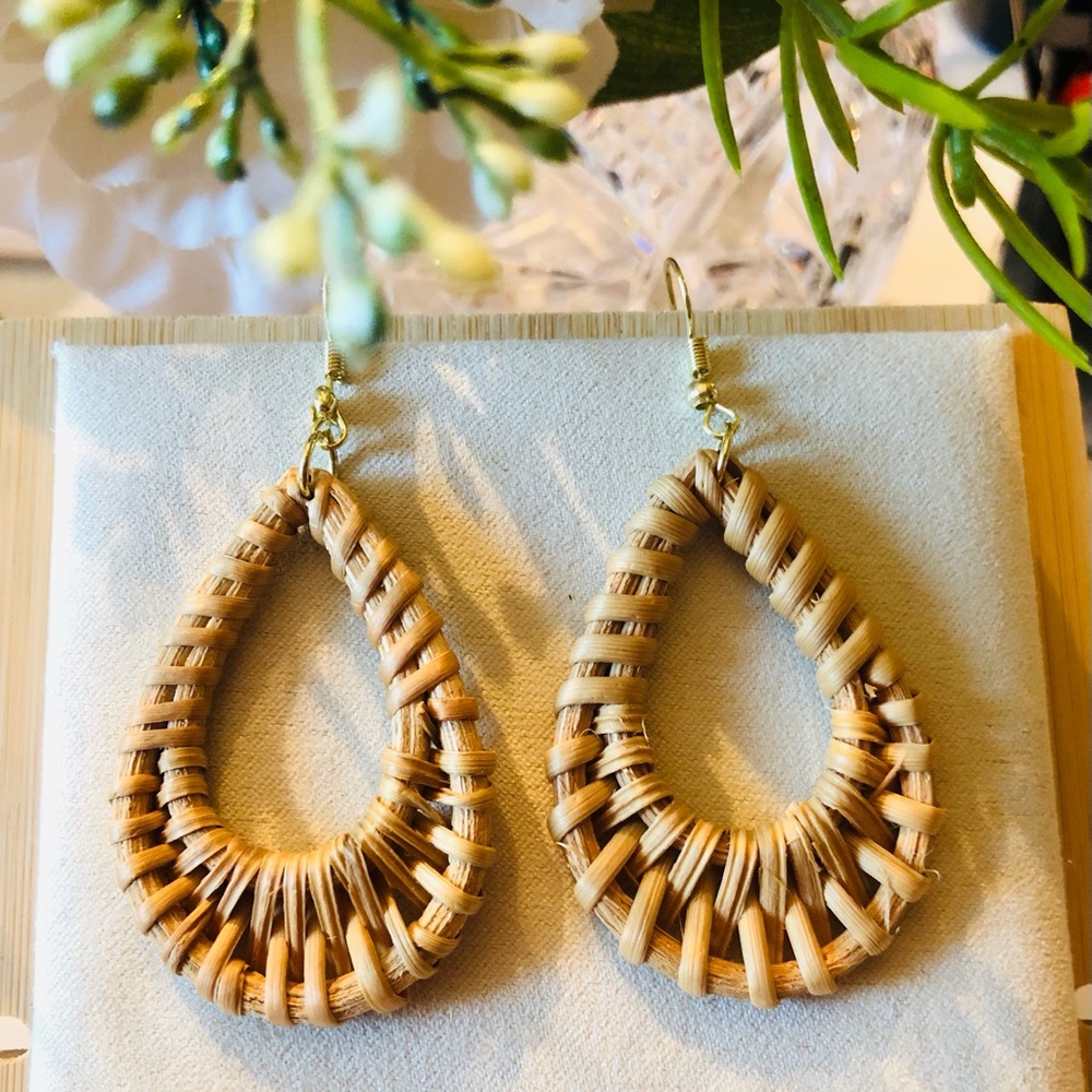 Rattan Earrings Water drop Dangle Tan Boho Style New - Picture 1 of 4